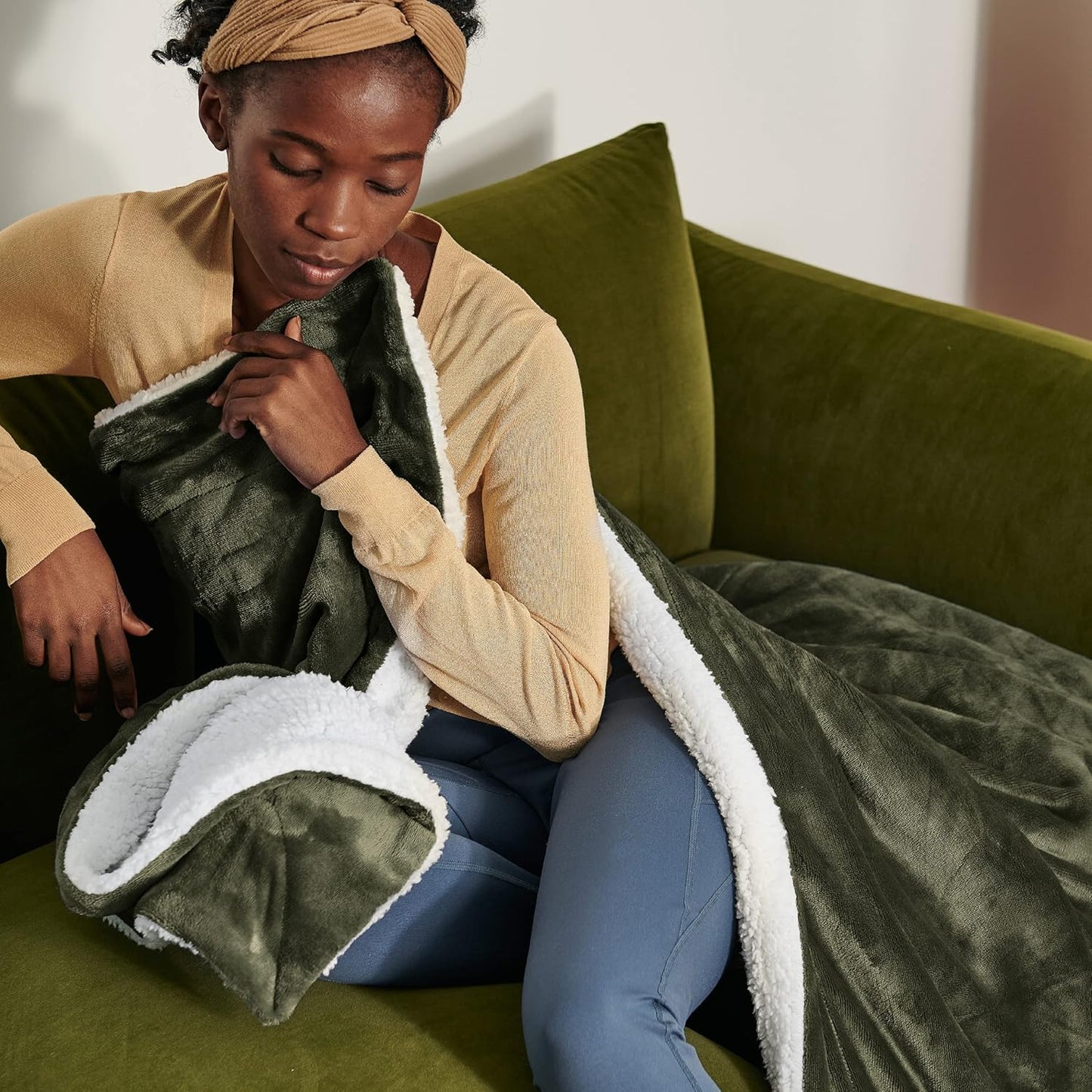 GentleSoft Sherpa Fleece Throw Blanket Twin Size for Couch - Thick and Warm Throw for Women and Men, Soft Fuzzy Plush Blanke for Winter, Grey, 60x80 Inches